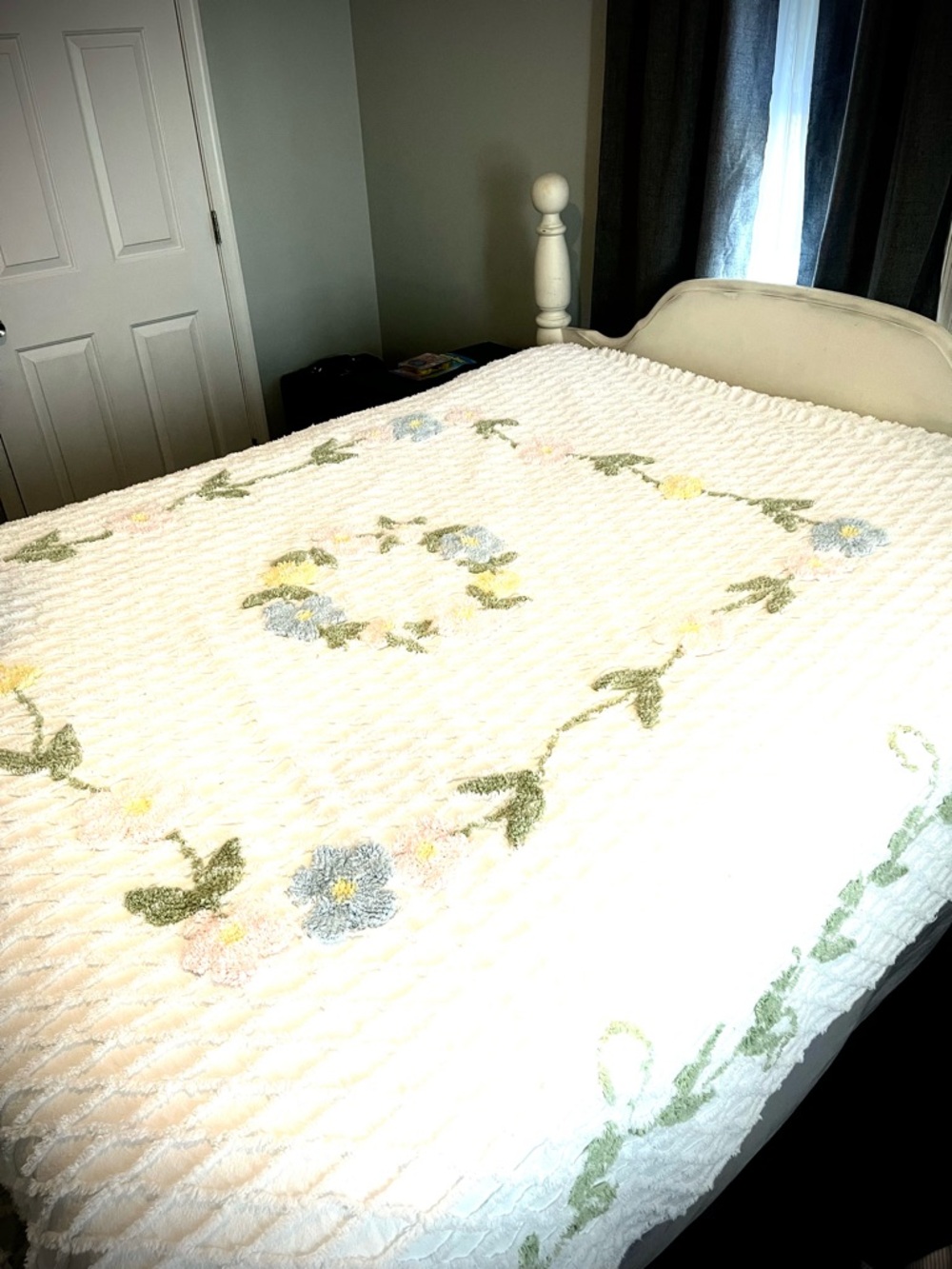 White Floral Chenille Bedspread with Pastel Flowers